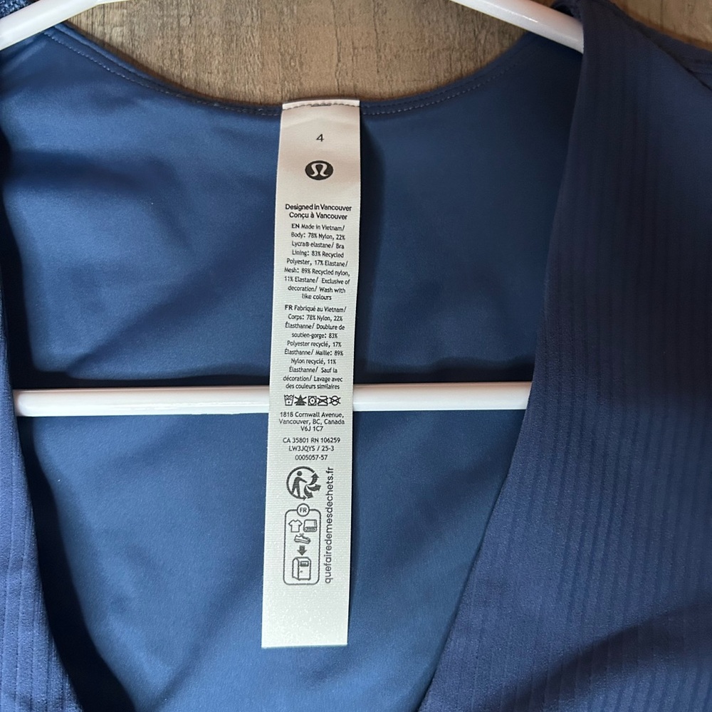 NWT Lululemon All It Takes V-Neck LS b-d cups *rib Nulu* Sz 4 *blue twill* - Picture 4 of 5